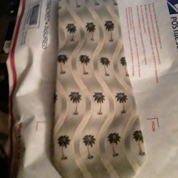 tommy bahama bow tie